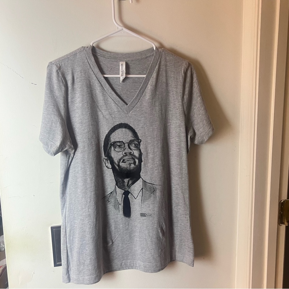 Men's Gray V-Neck Graphic Tee